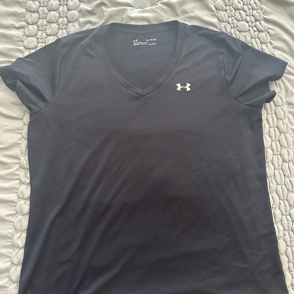 Under Armour Women's Black V-Neck Top